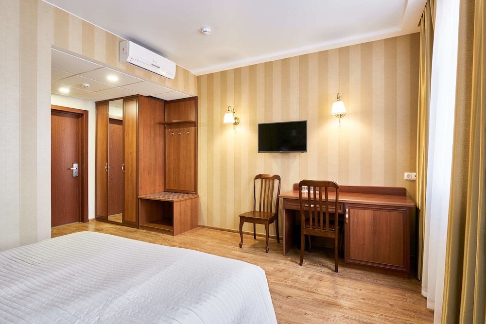 Standard Double or Twin Room photo 2
