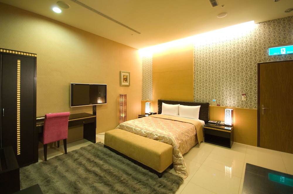 Classic Double or Twin Room, Accessible, Jetted Tub photo 1