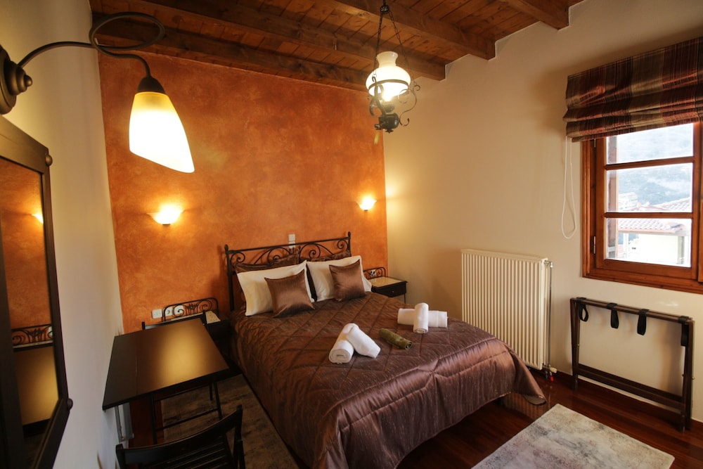 Deluxe Double Or Twin Room photo 1