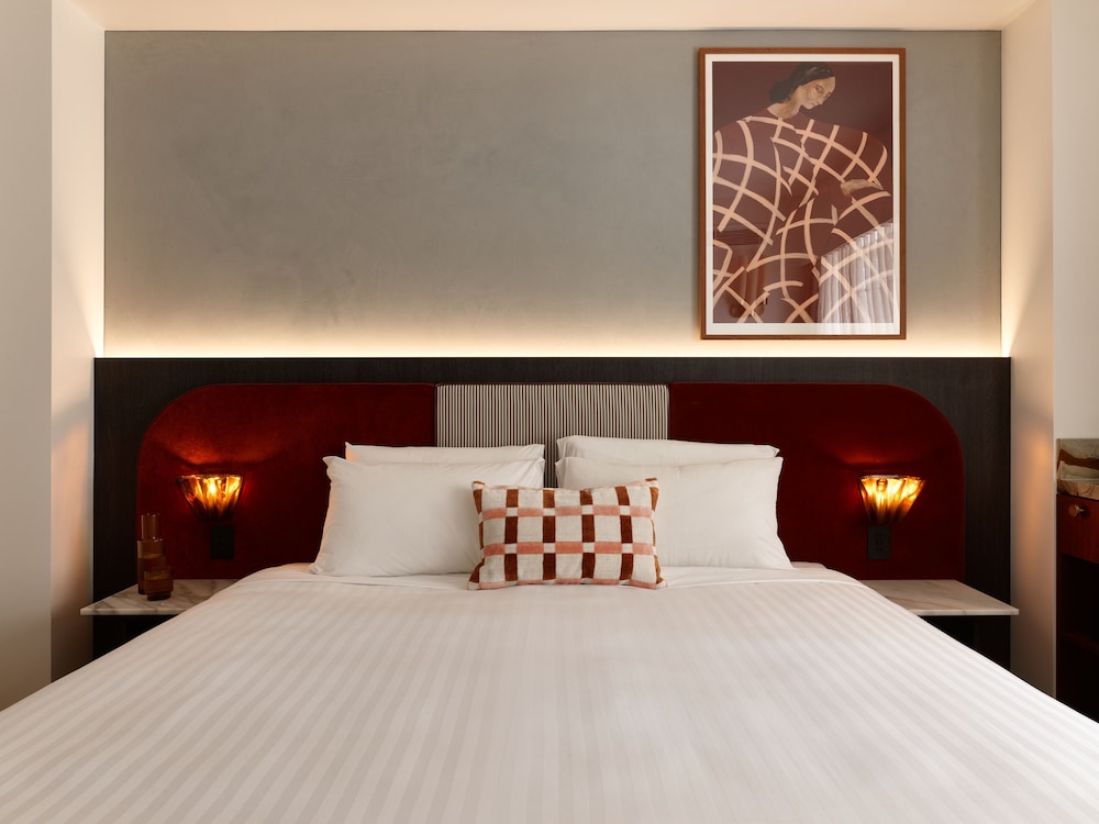 Superior Room, 1 King Bed