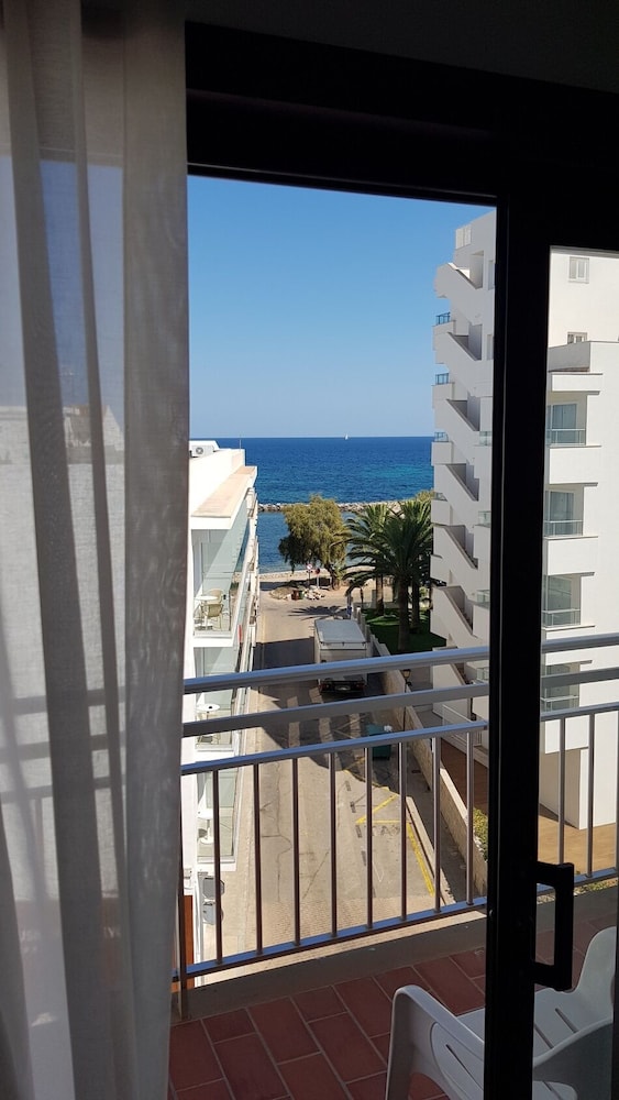 Superior Double Room, Balcony, Sea View (2 Adults + 1 Child) photo 2