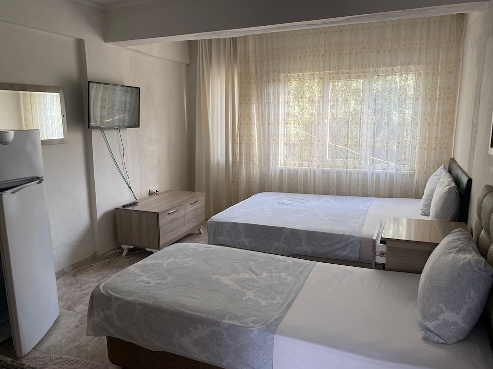 Economy Double Room photo 2