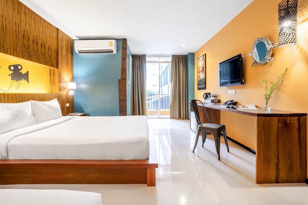 Standard Triple Room, Balcony photo 2