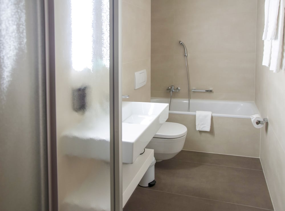 Studio, 2 Bedrooms - Photo 8