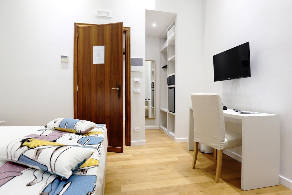 Classic Double or Twin Room photo 2