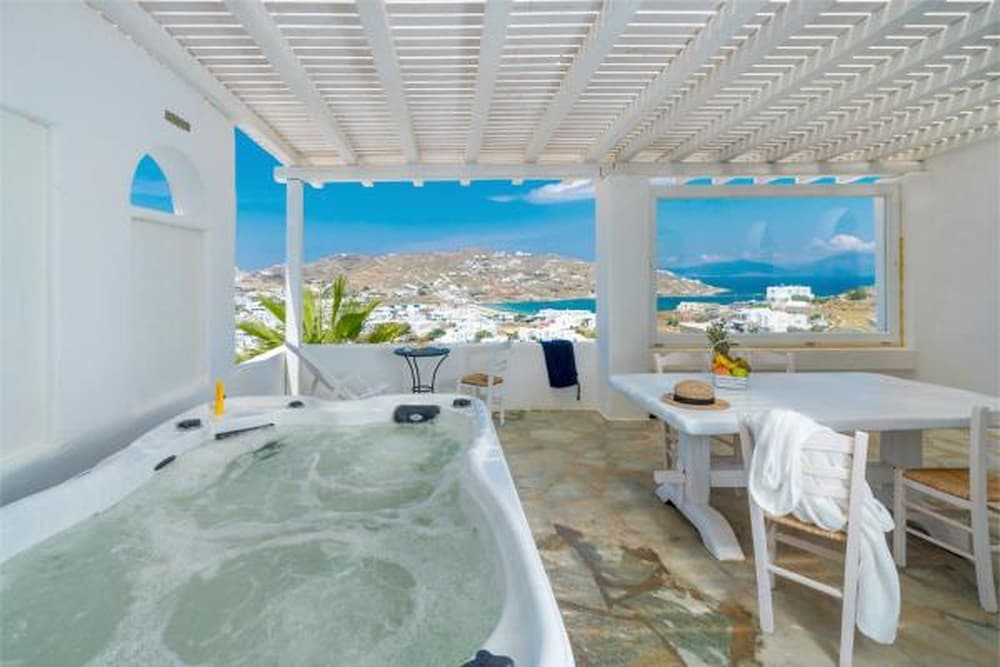 Residence with Jacuzzi photo 3