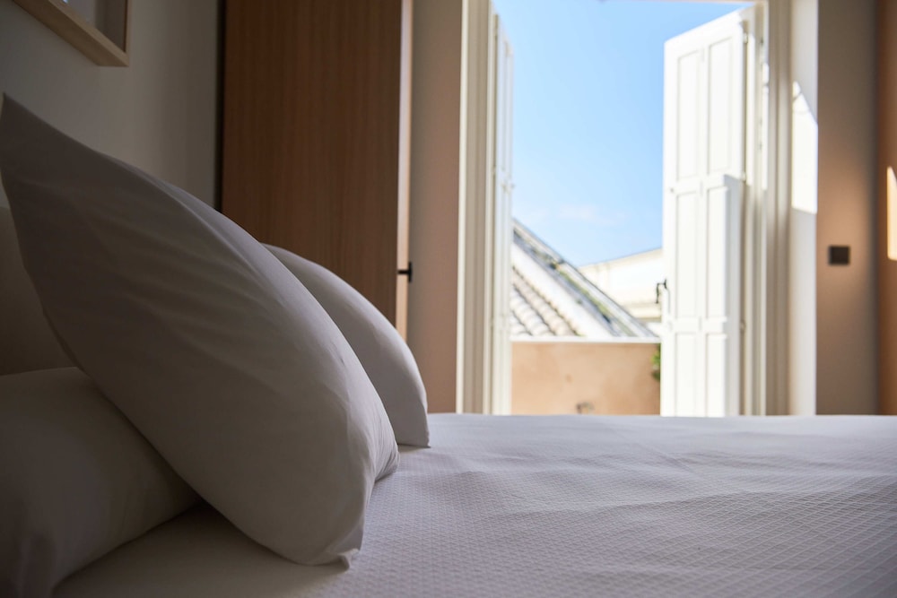 Deluxe Double Room - Photo 1