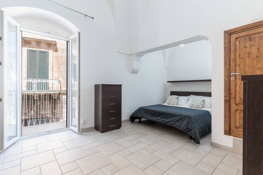House, 1 Bedroom