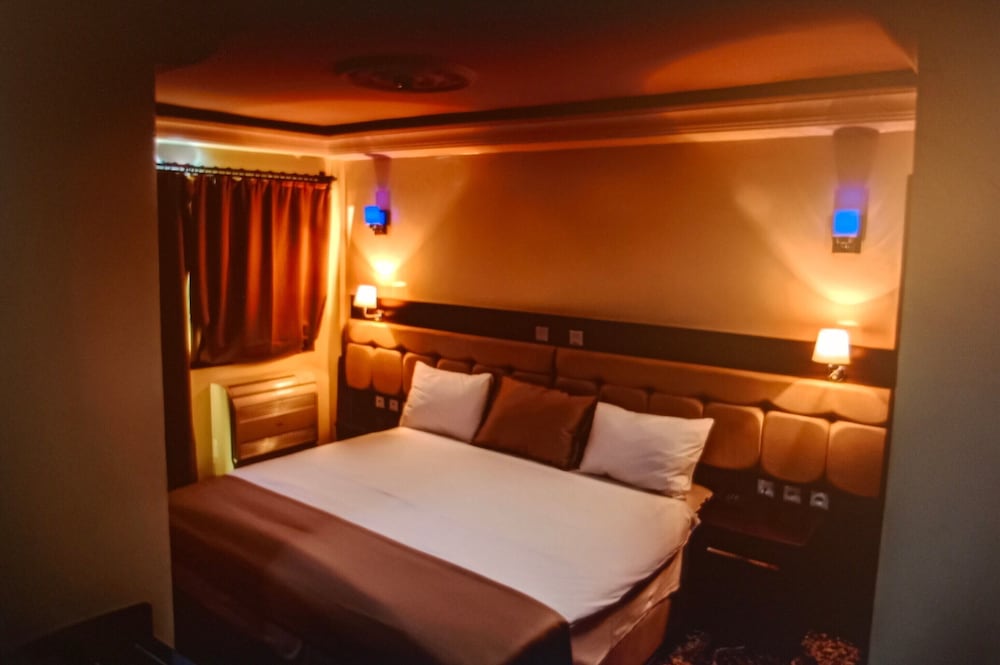 Executive Suite, Balcony, City View photo 2