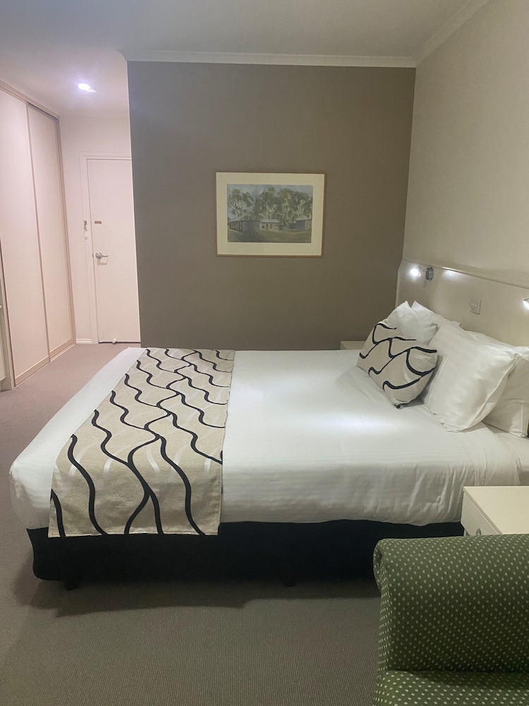King Size Bed with Sofa photo 3