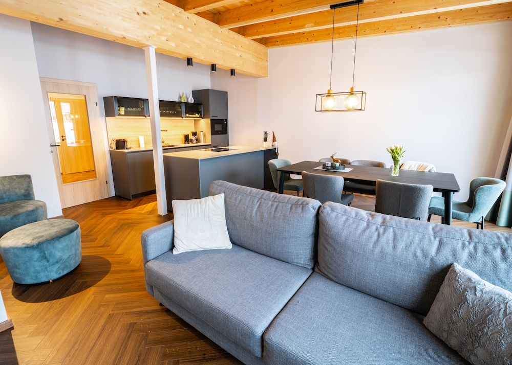 Deluxe Penthouse, 3 Bedrooms photo 2