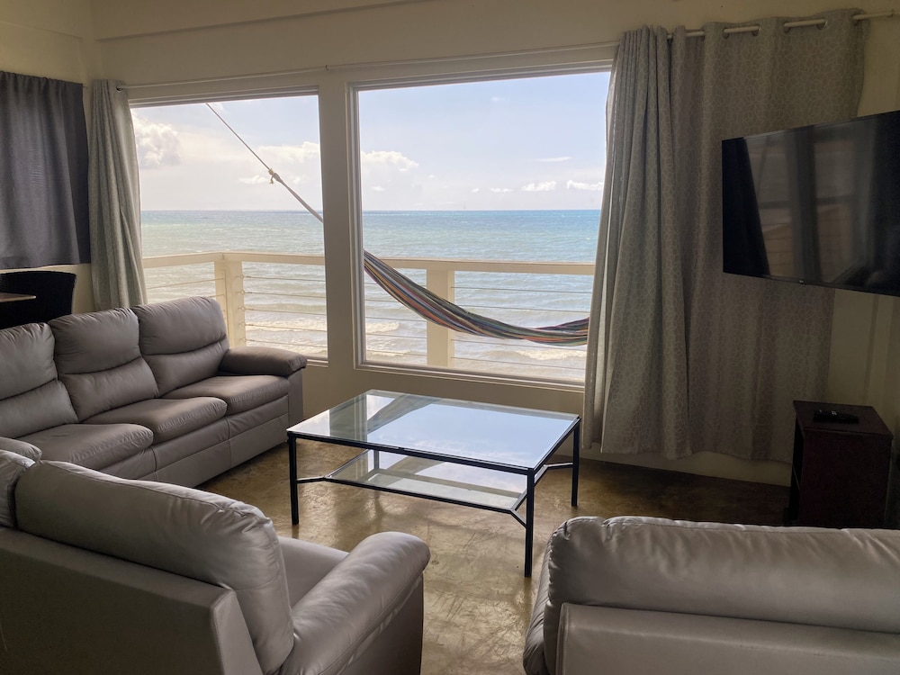 Luxury Penthouse, Beach View photo 2