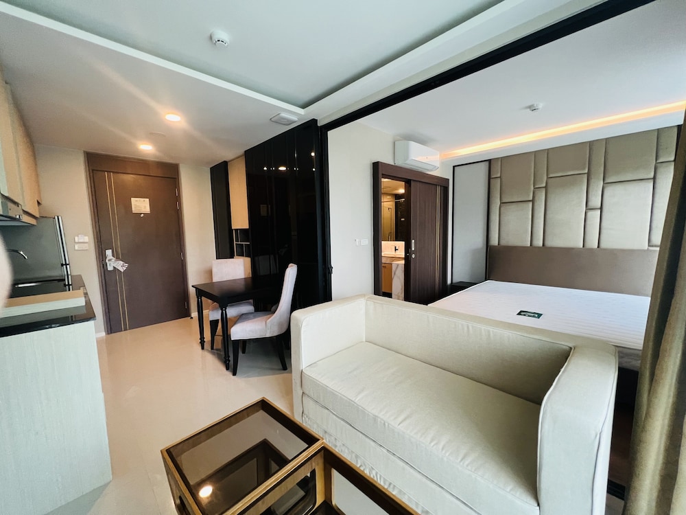 Comfort Apartment, Balcony, Partial Sea View