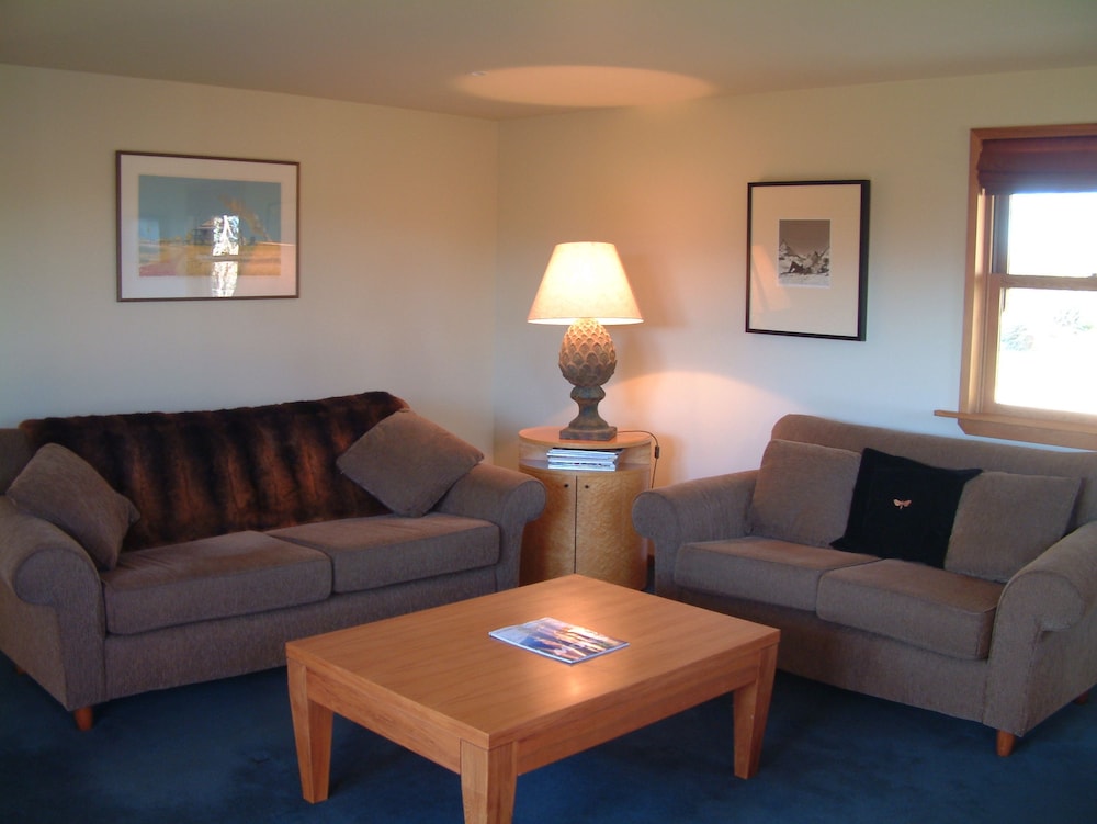 Standard Suite, 1 Bedroom, Non Smoking, Kitchen (Cottage, Min 3) photo 2