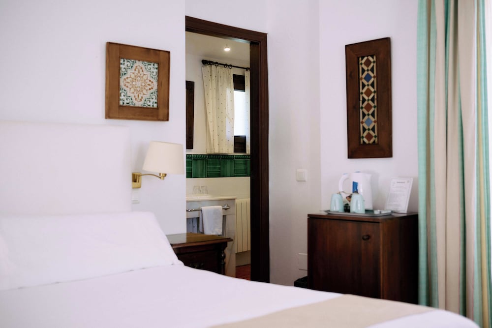 Panoramic Double Room, 1 Queen Bed, Mountain View photo 2
