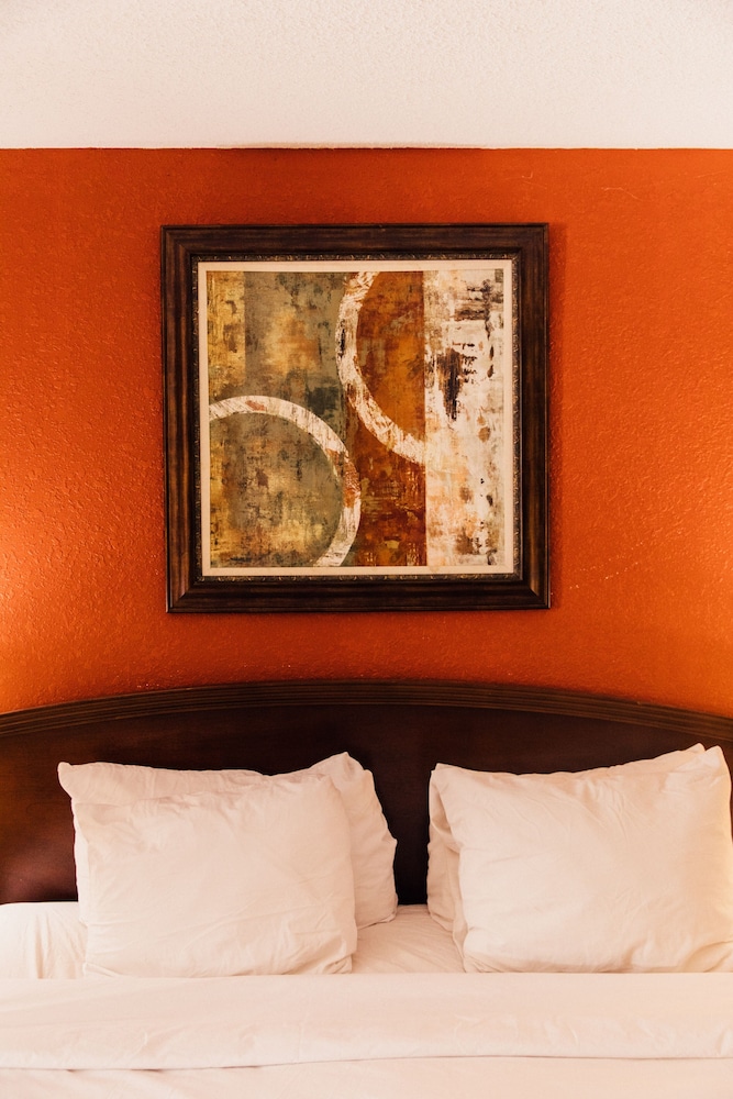 Standard Room, 2 Queen Beds (Creekside) photo 1