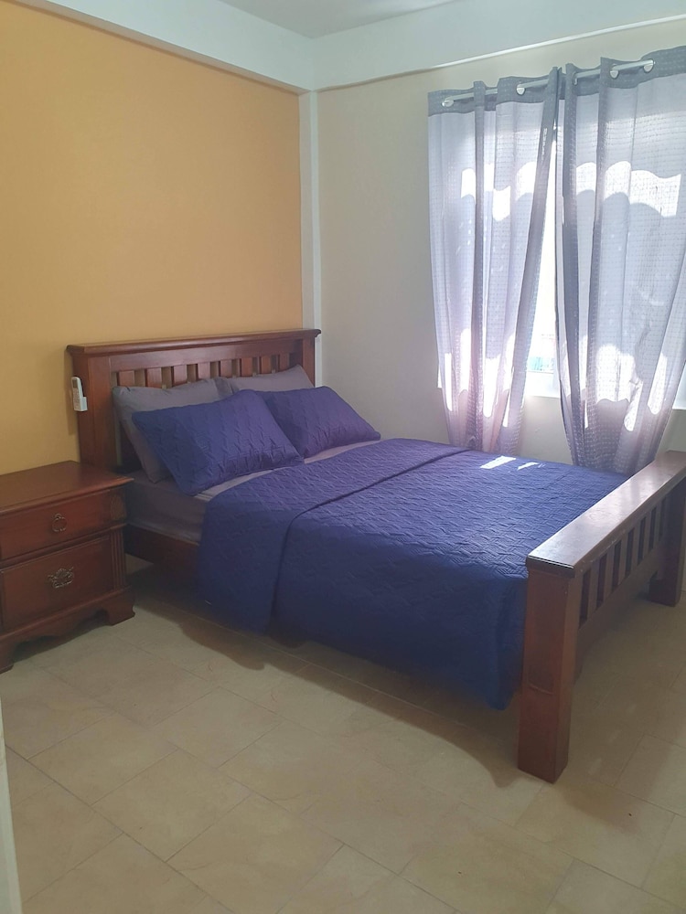 City Apartment, 2 Bedrooms, Mountain View photo 2