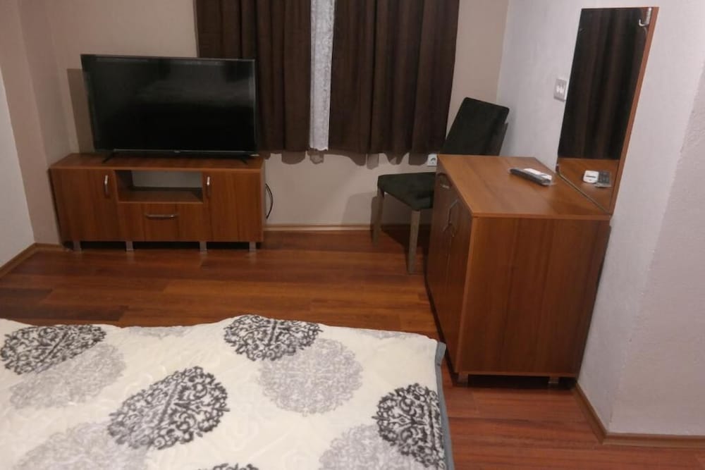 Classic Apartment photo 2
