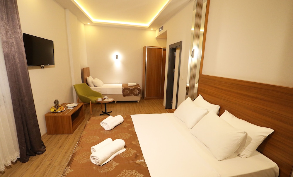 Deluxe Triple Room photo 1