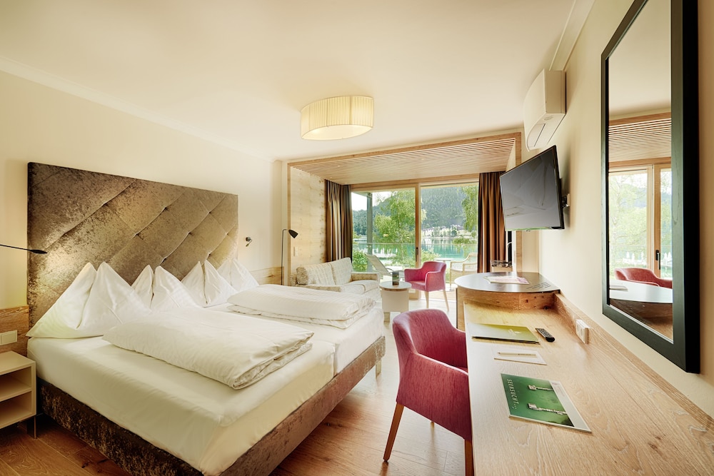 Superior Double Room, Balcony, Lake View photo 2