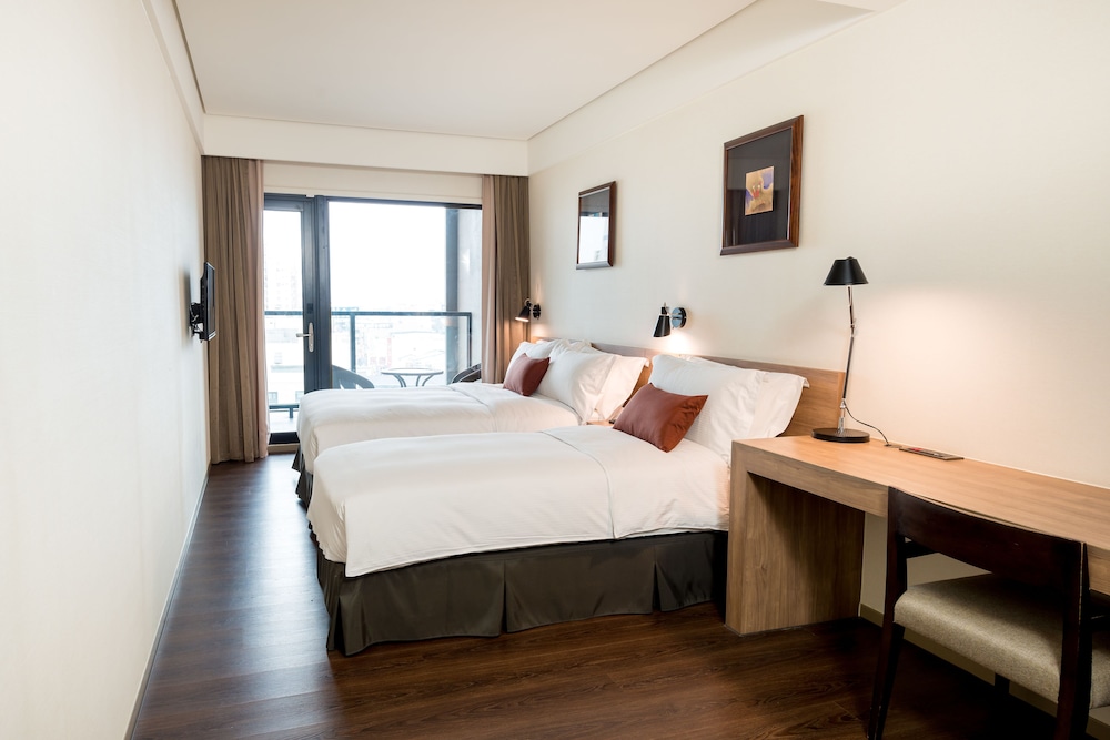 Superior Triple Room photo 2