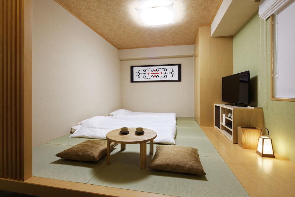 Japanese Family Room (Max 4 pairs of Futon - same number as Adults) thumbnail 6