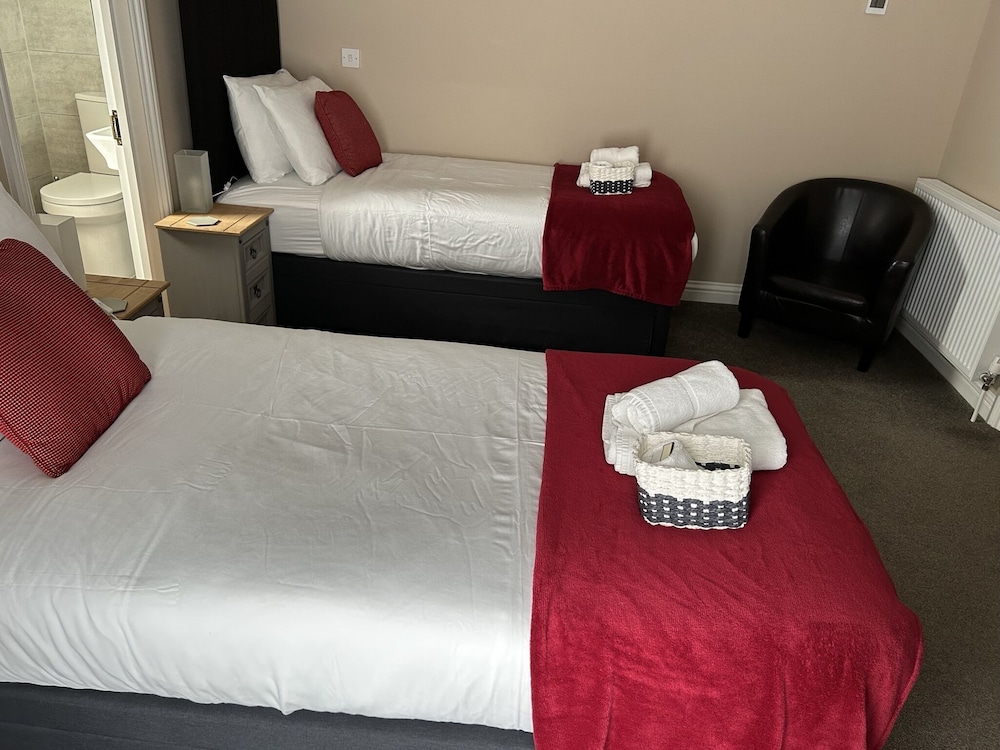 Deluxe Double or Twin Room, Ensuite - Photo 8