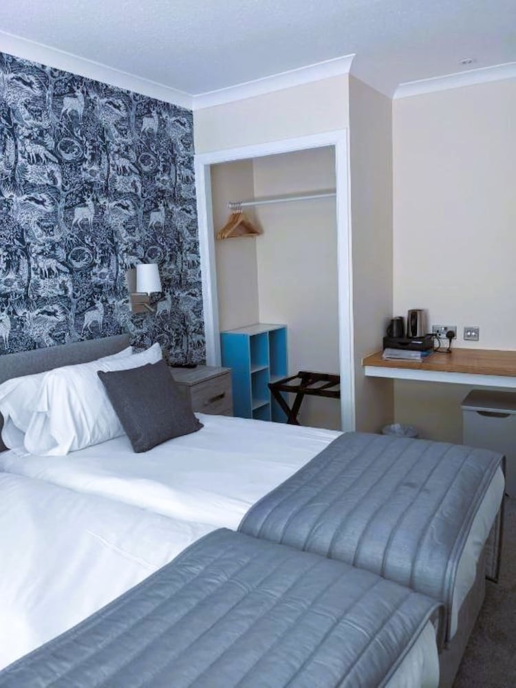 Standard Twin Room - Photo 4