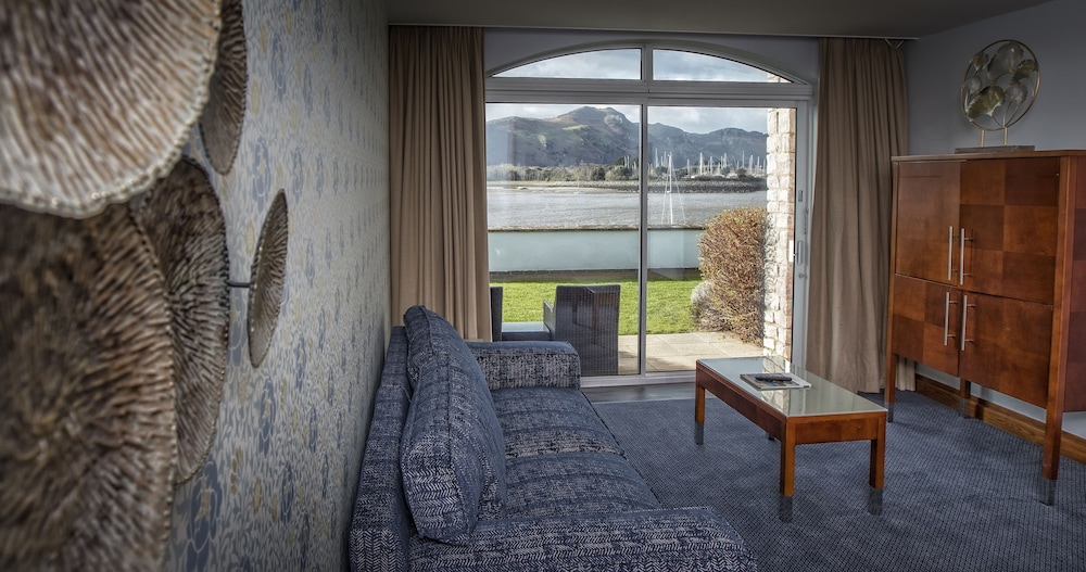 Suite, 1 King Bed