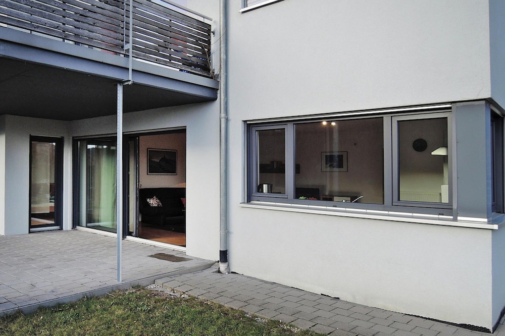 Apartment photo 2