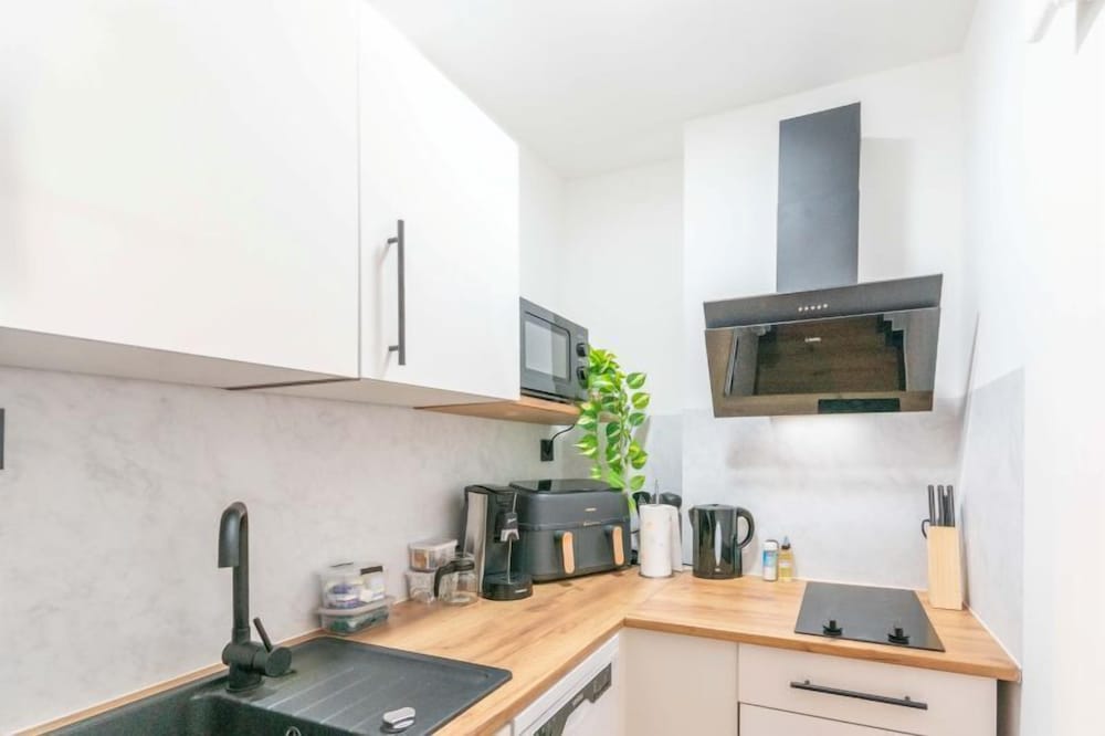 Business Apartment, 2 Twin Beds, Non Smoking, Kitchen