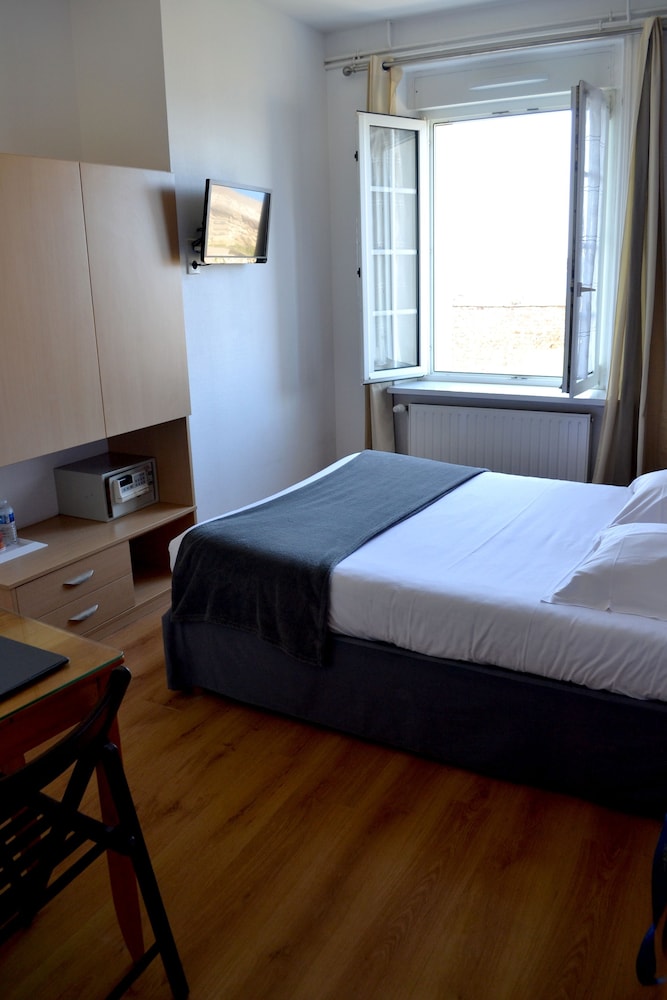 Standard Double Room, Sea View - Photo 2