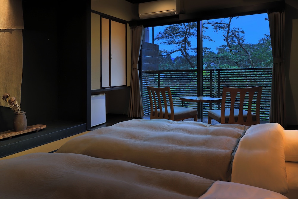 [Standard] Japanese Modern Twin Room, 28 sqm, Shared Bathroom - Photo 5
