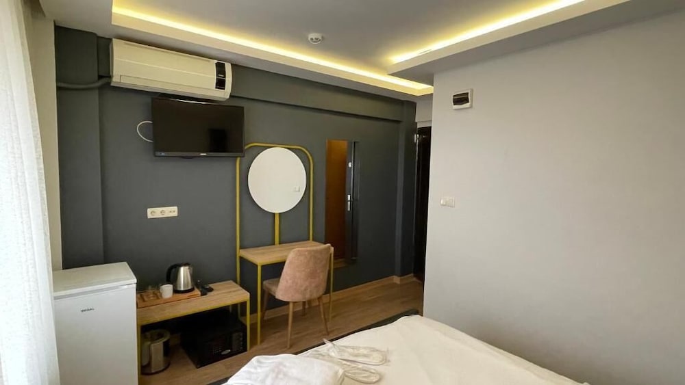 Standard Room photo 2