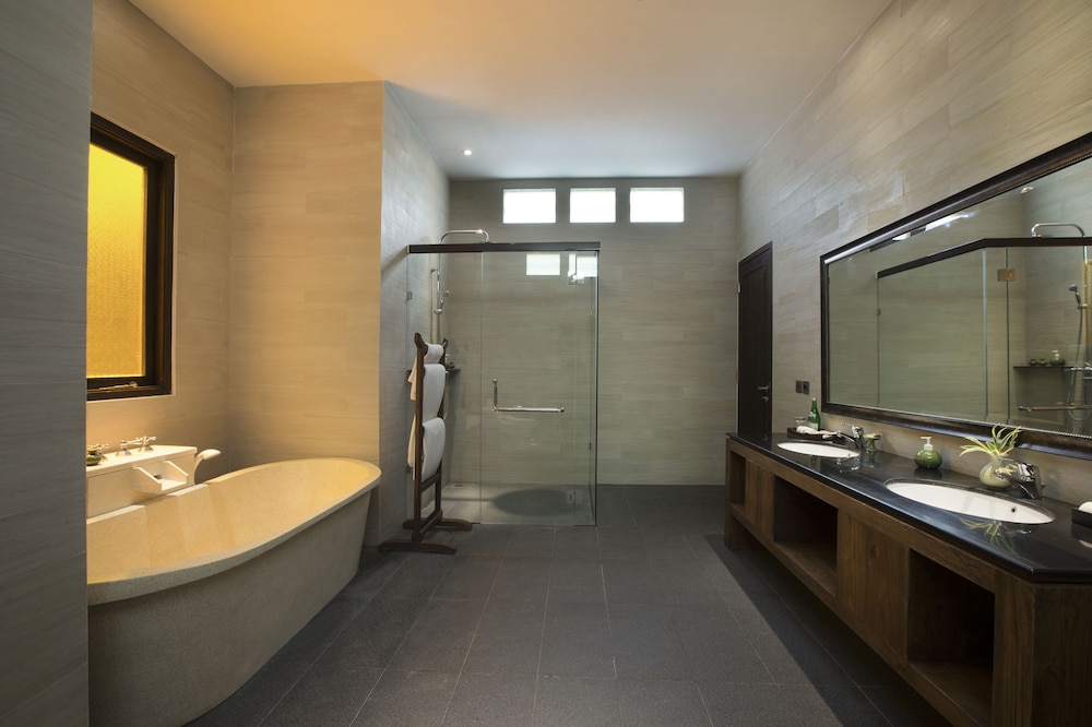 Duplex Pool Residence thumbnail 6