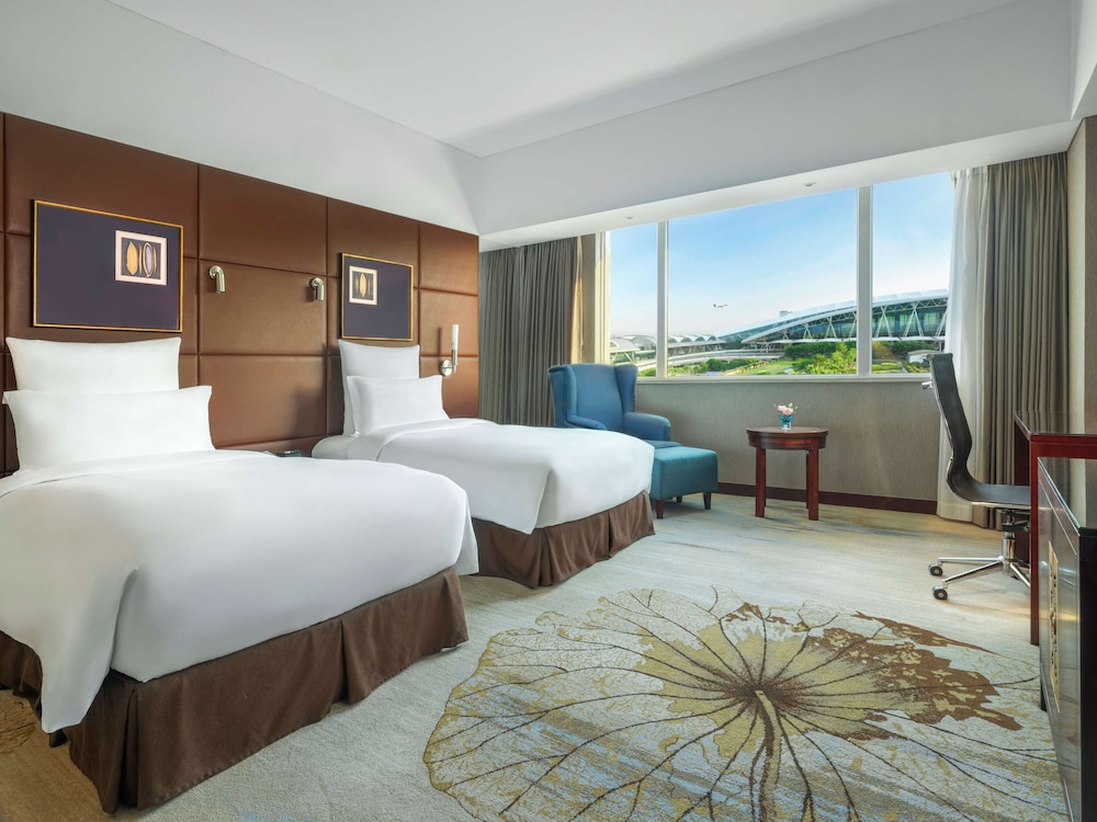 Deluxe Room, 2 Twin Beds - Photo 2