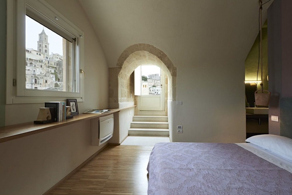 Panoramic Room, 1 Bedroom, Private Bathroom, City View photo 3