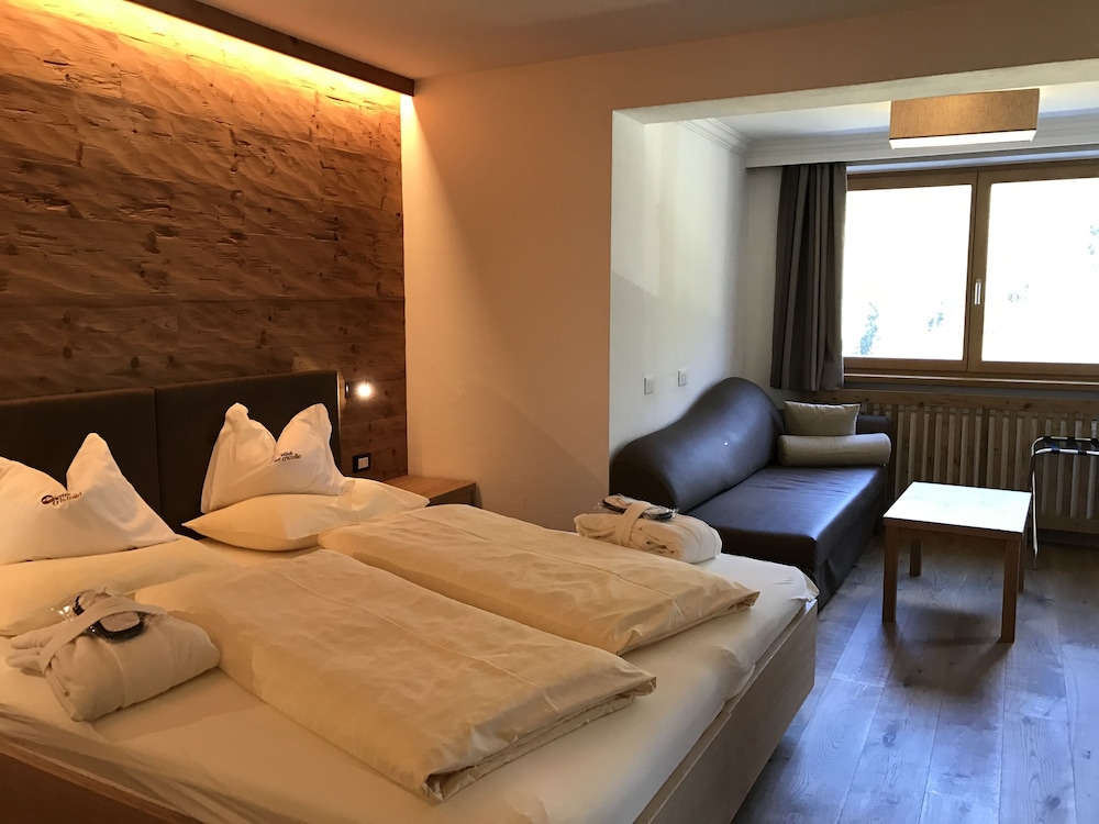 Standard Triple Room photo 2
