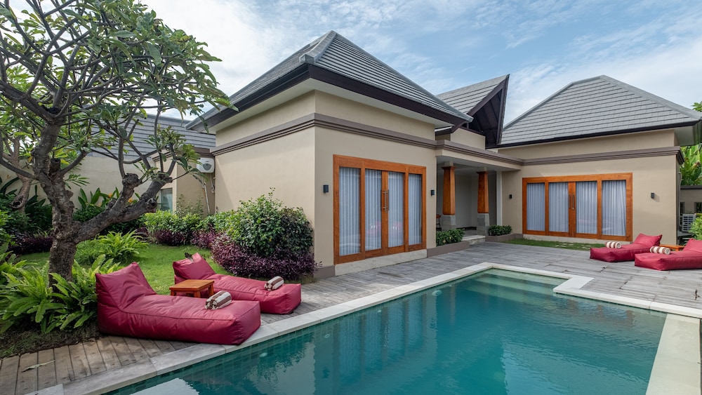 Villa, Private Pool photo 1