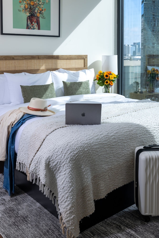 Deluxe Apartment, 2 Bedrooms, Bay View (QueenBed) (Self Check-in with Virtual Front Desk)