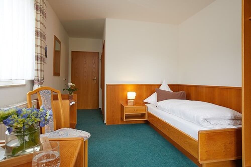 Standard Single Room photo 2