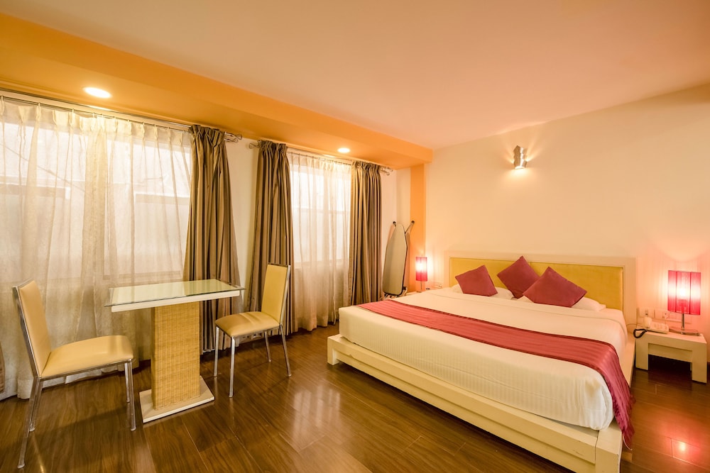 Luxury Suite photo 1