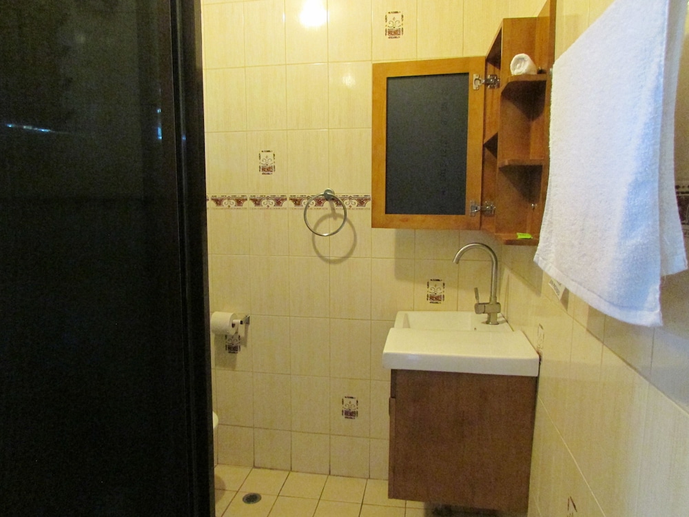 Interconnecting Mountain View Self-Contained Family Villa photo 3