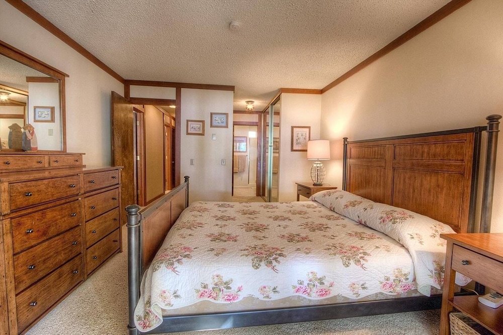Condo, 4 Bedrooms photo 3