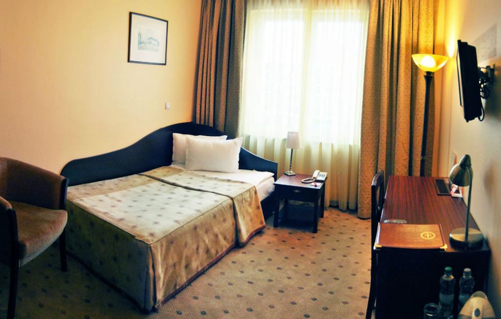 Standard Double or Twin Room, Shared Bathroom