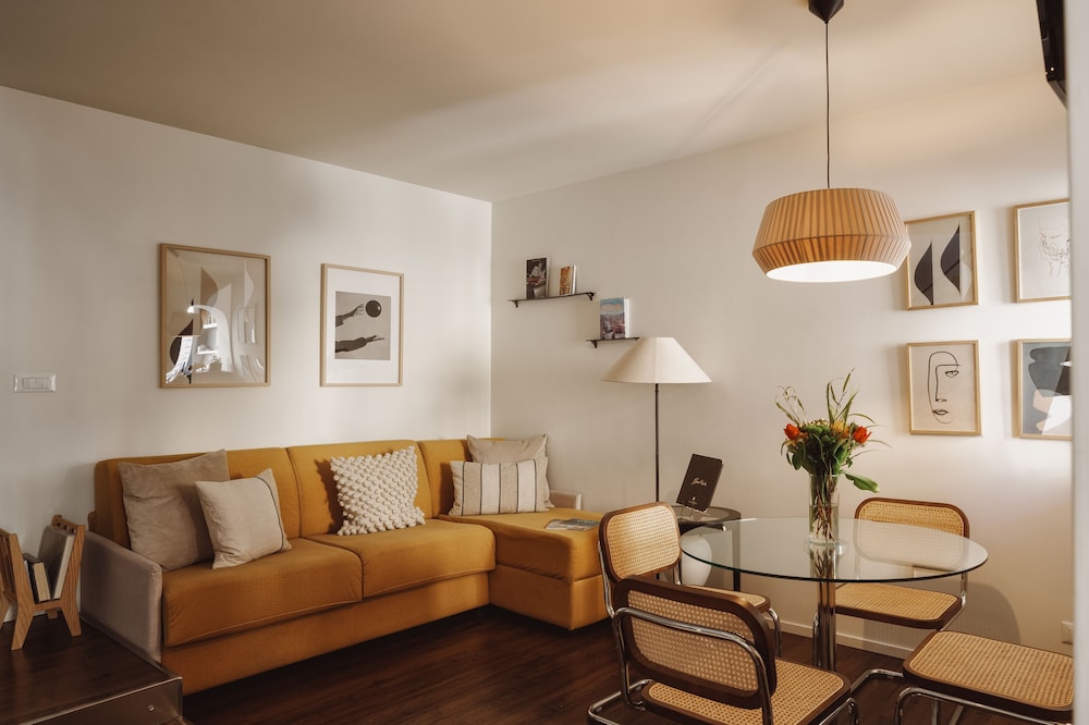Luxury Apartment, 2 Bedrooms, Ensuite, City View (Giulia) photo 3