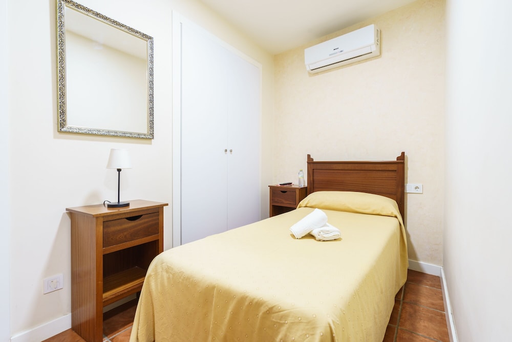 Single Room photo 3