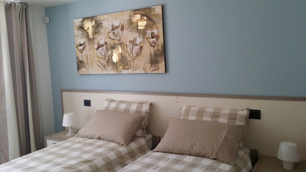 Double or Twin Room photo 2