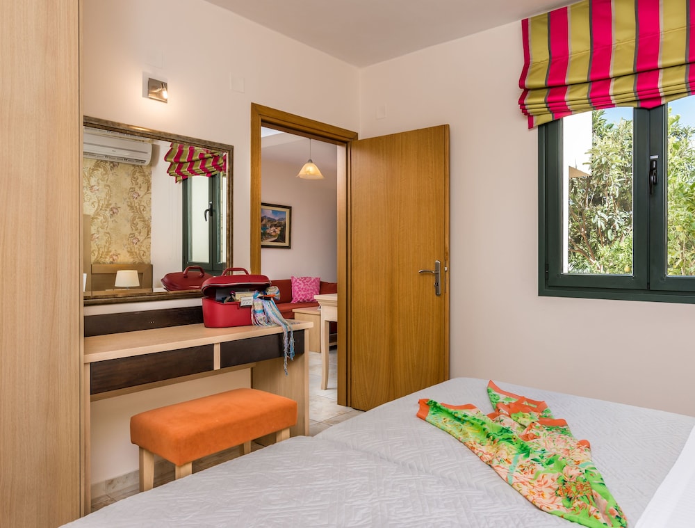 Suite, Garden View