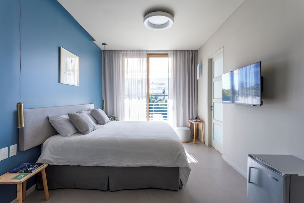 Studio Suite, Terrace, City View